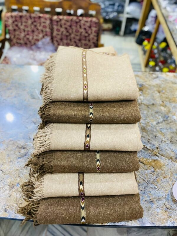 Woolen Pato
